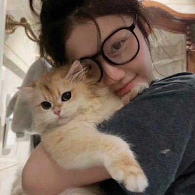 绿茵春色
